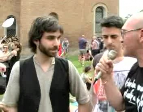 bologna-pride-2012-giacomo-guccinellii-arcigay-pisa-e-mauro-della-rete-della-conoscenza