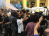 bologna-scontri-tra-studenti-e-polizia-costretta-a-ritirarsi