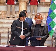 Bolivia: nuova legge obbligherà imprese straniere a investire i propri utili nel paese.