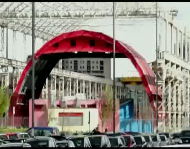 domenica-non-si-lavora-giovani-prc-contestano-un-centro-commerciale-a-milano-2