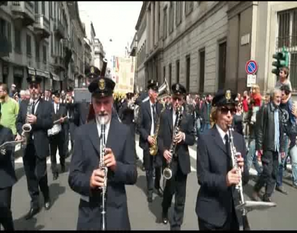 25-aprile-a-milano-corteo-e-interviste