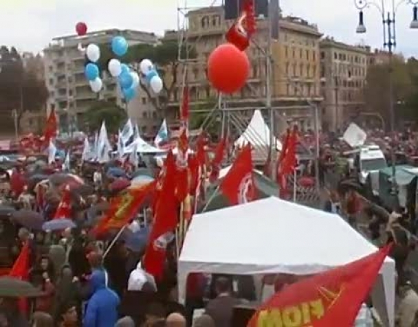 fiom-la-gente-la-piazza-il-lavoro-i-diritti