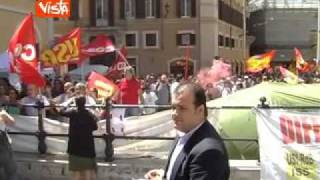 roma-22-giugno-2011-ai-precari-il-governo-risponde-col-manganello-roma-unovista