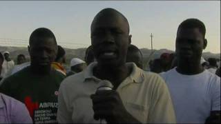 solidarieta-agli-immigrati-del-c-a-r-a-di-mineo-da-lila-e-rete-antirazzista-catanese-30-07-11