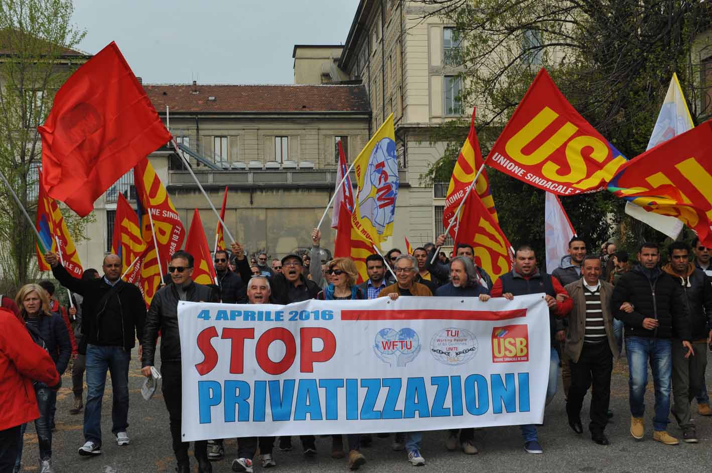 I “mille a Milano” per l’occupazione e il welfare e contro le privatizzazioni. La Piattaforma programmatica di USB sarà sostenuta anche da una grande raccolta di firme.